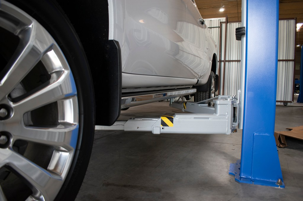 Tuxedo TP10KAC-DX Two Post Clear Floor Lift 10,000 lb Bi-Symmetric
